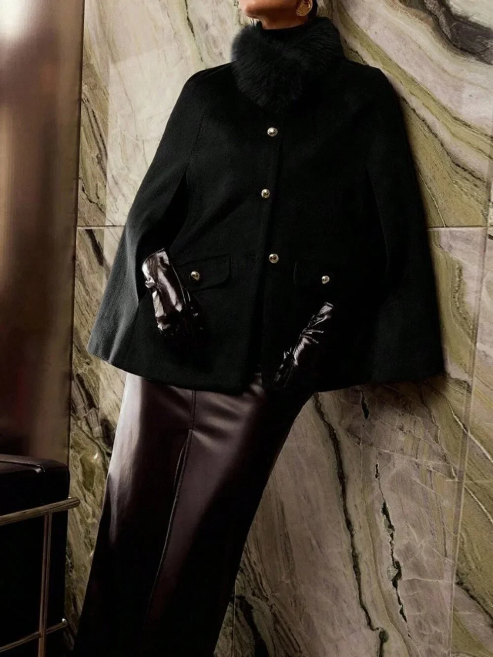 Black Elegant Women's Fuzzy Collar Cape Overcoat